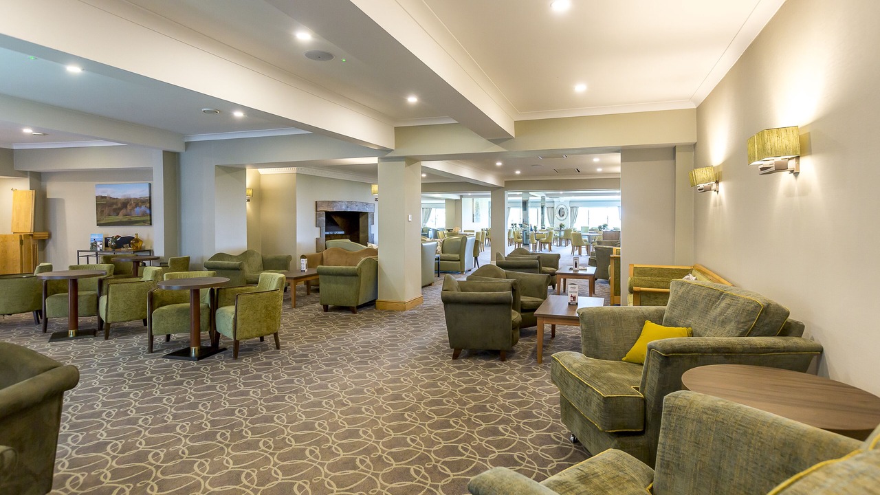 Photo of Others in Hellidon