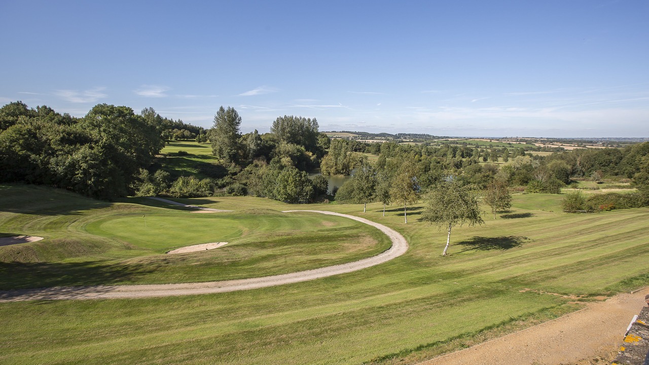 Photo of Others in Hellidon