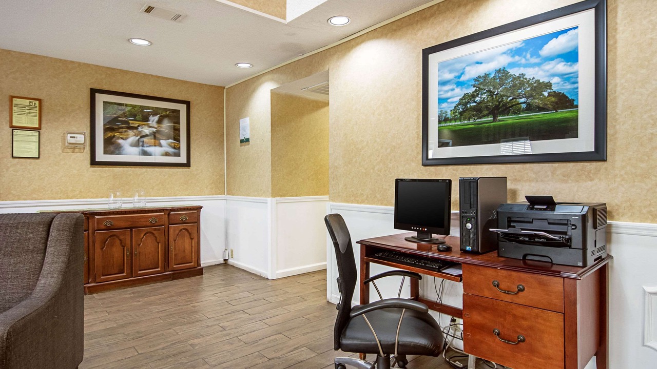 Photo of Others in Thomaston