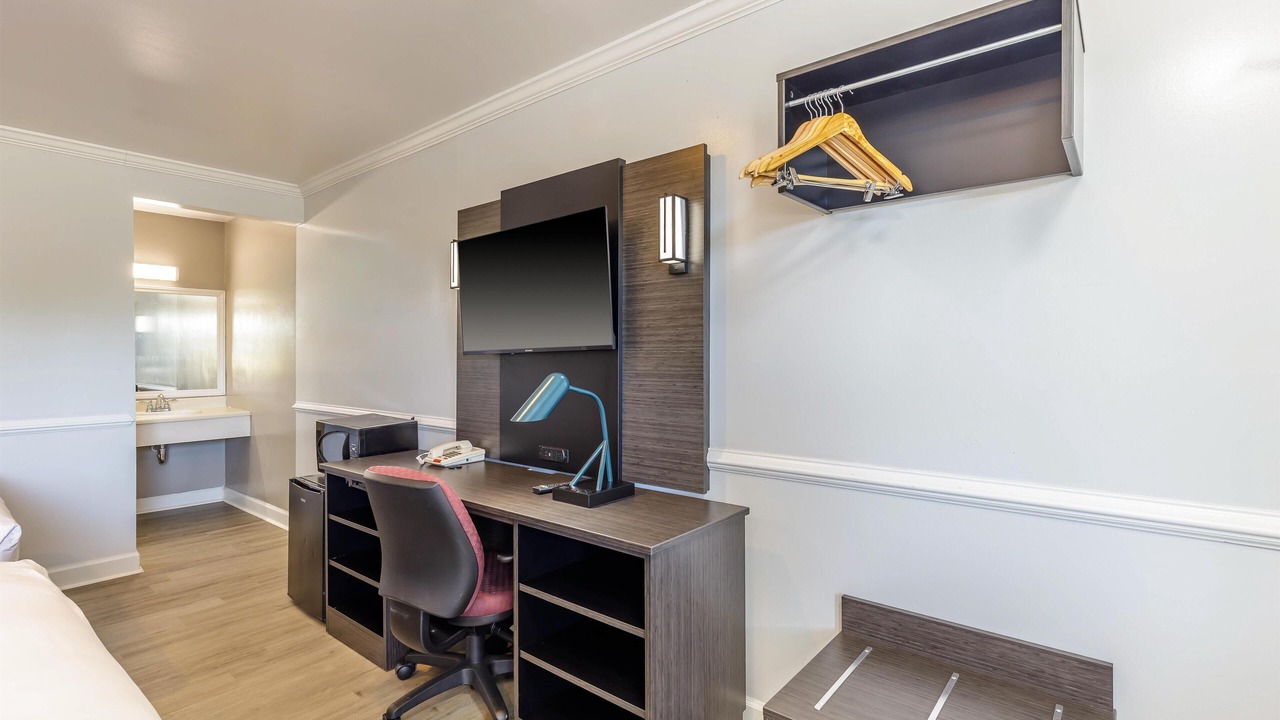 Photo of Bedroom in Culpeper