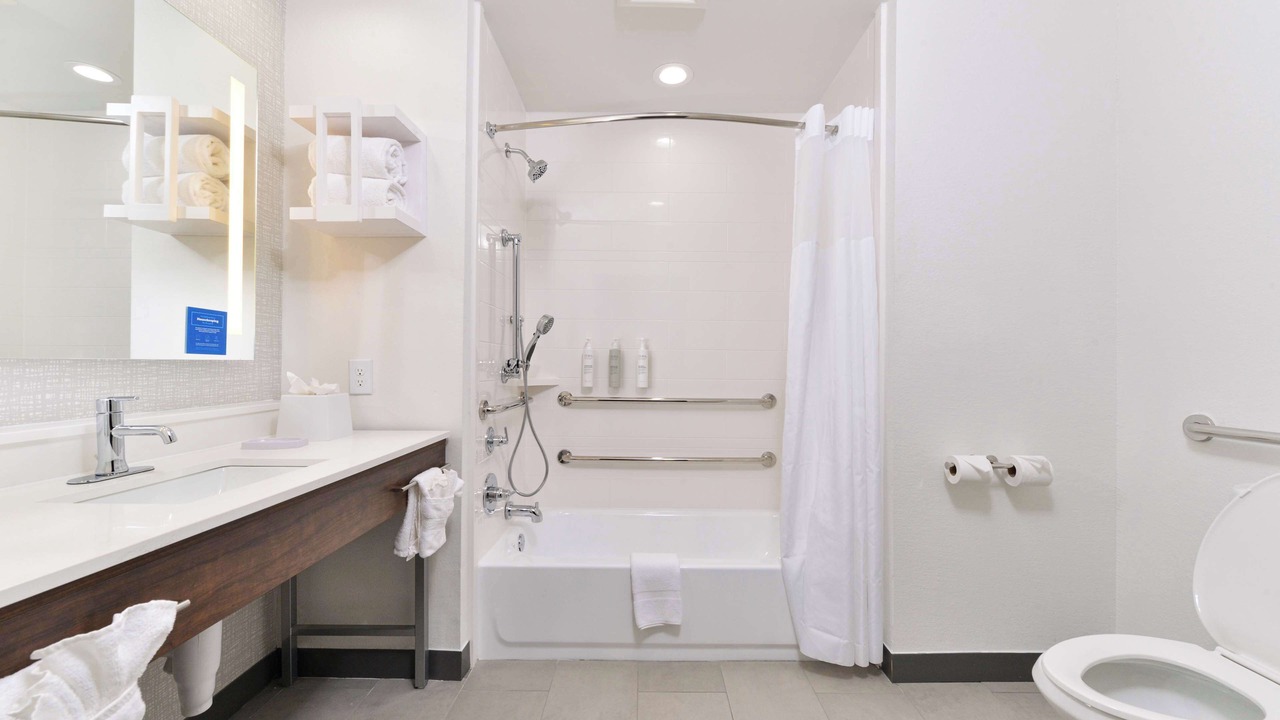 Photo of Bathroom in LaPlace