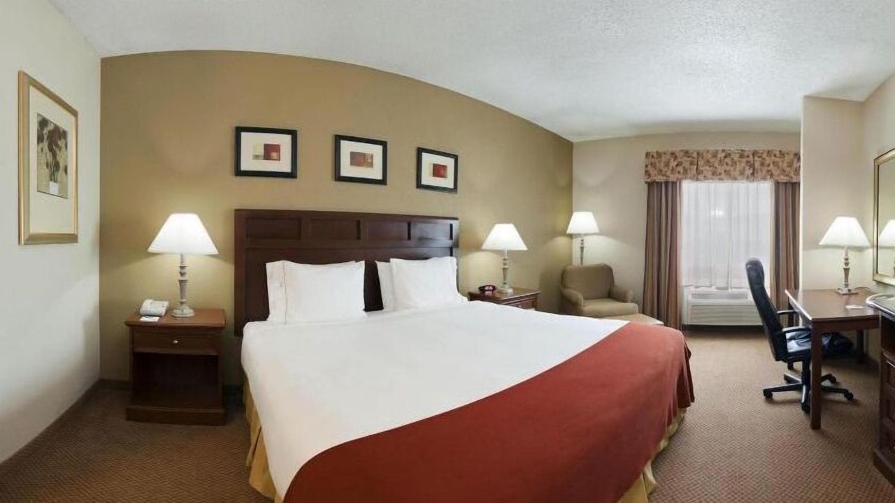 Photo of Bedroom in El Dorado