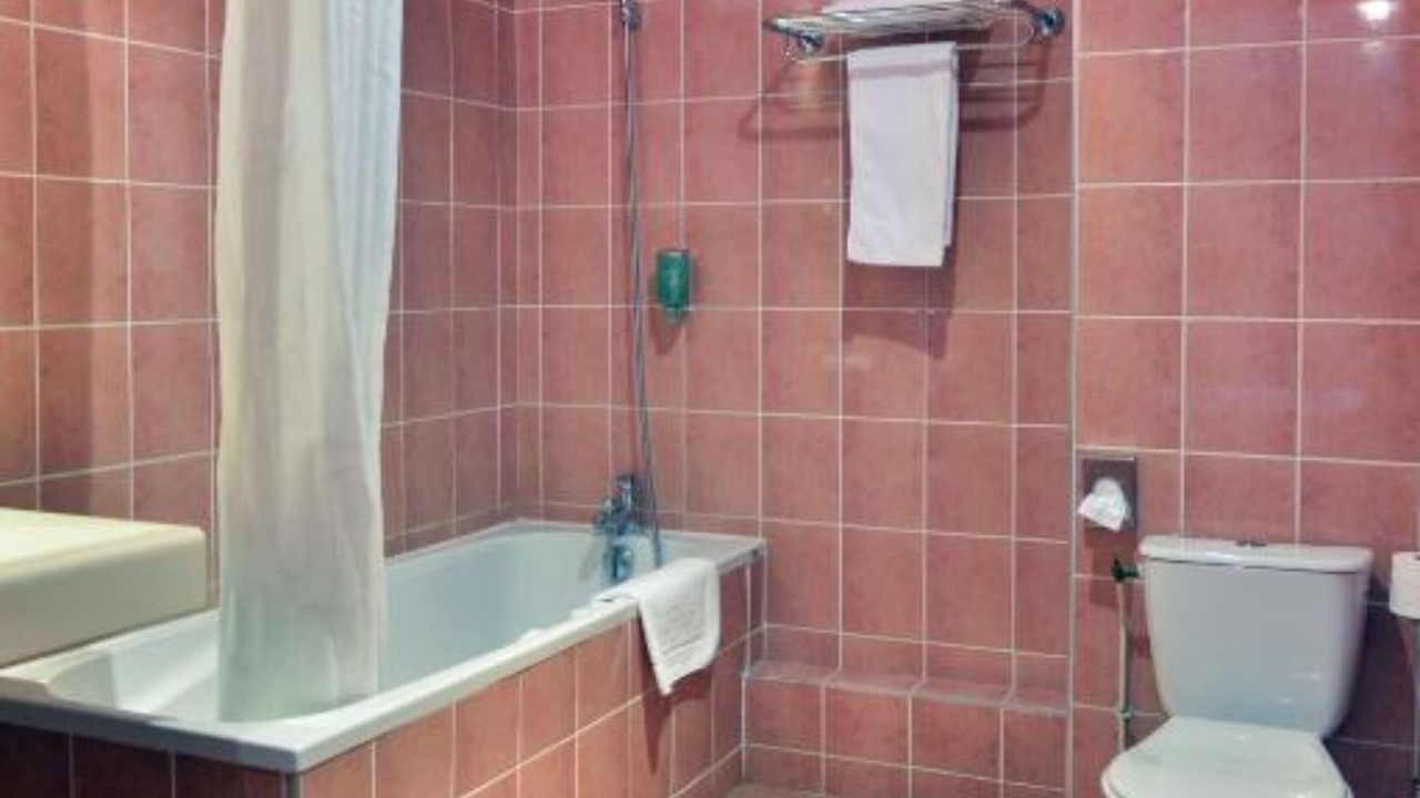 Photo of Bathroom in Solaize