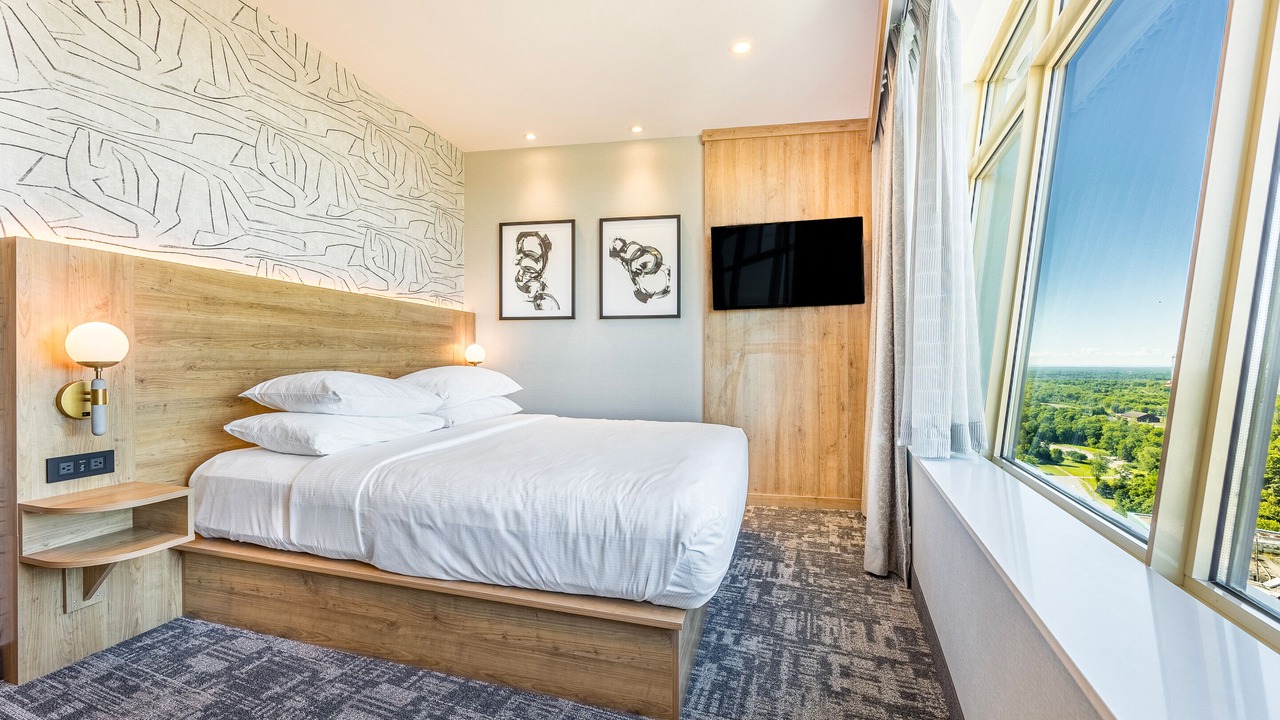 Photo of Bedroom in Fallsview