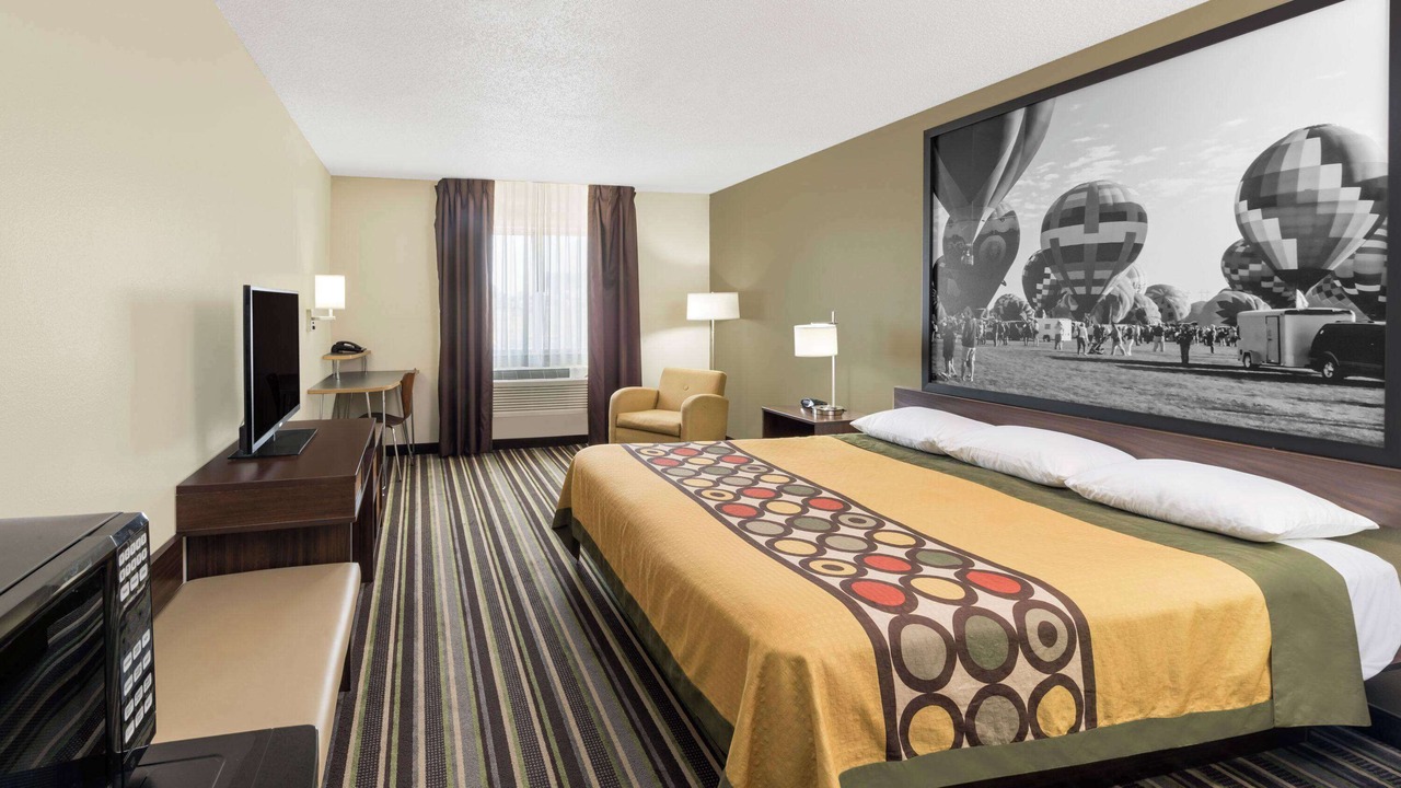 Photo of Bedroom in Roswell