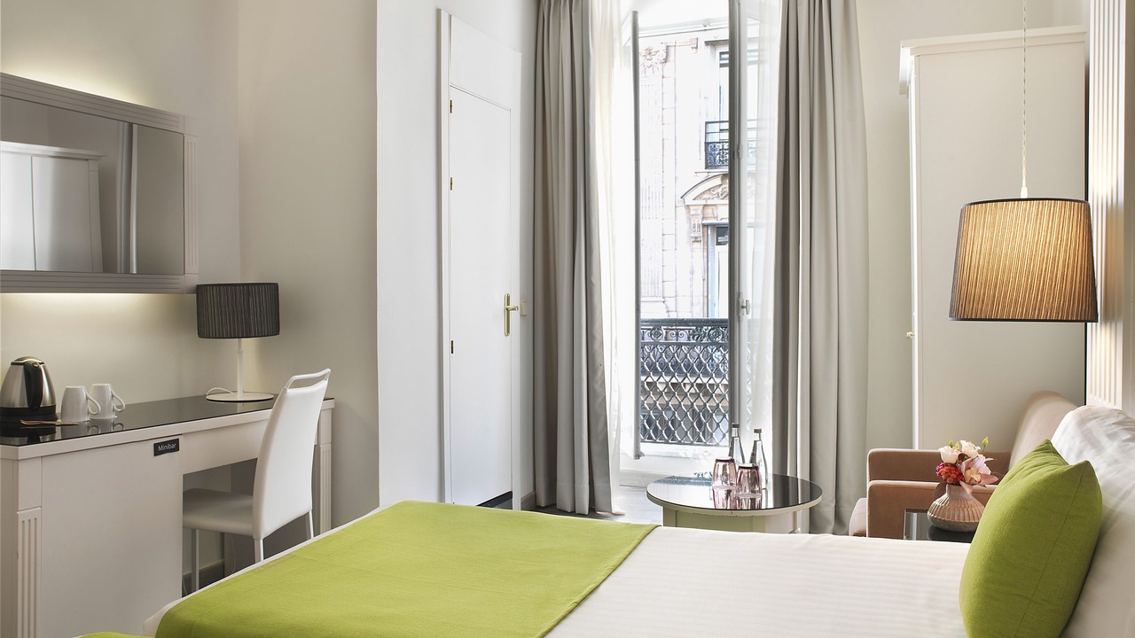 Photo of Bedroom in 2nd Arrondissement