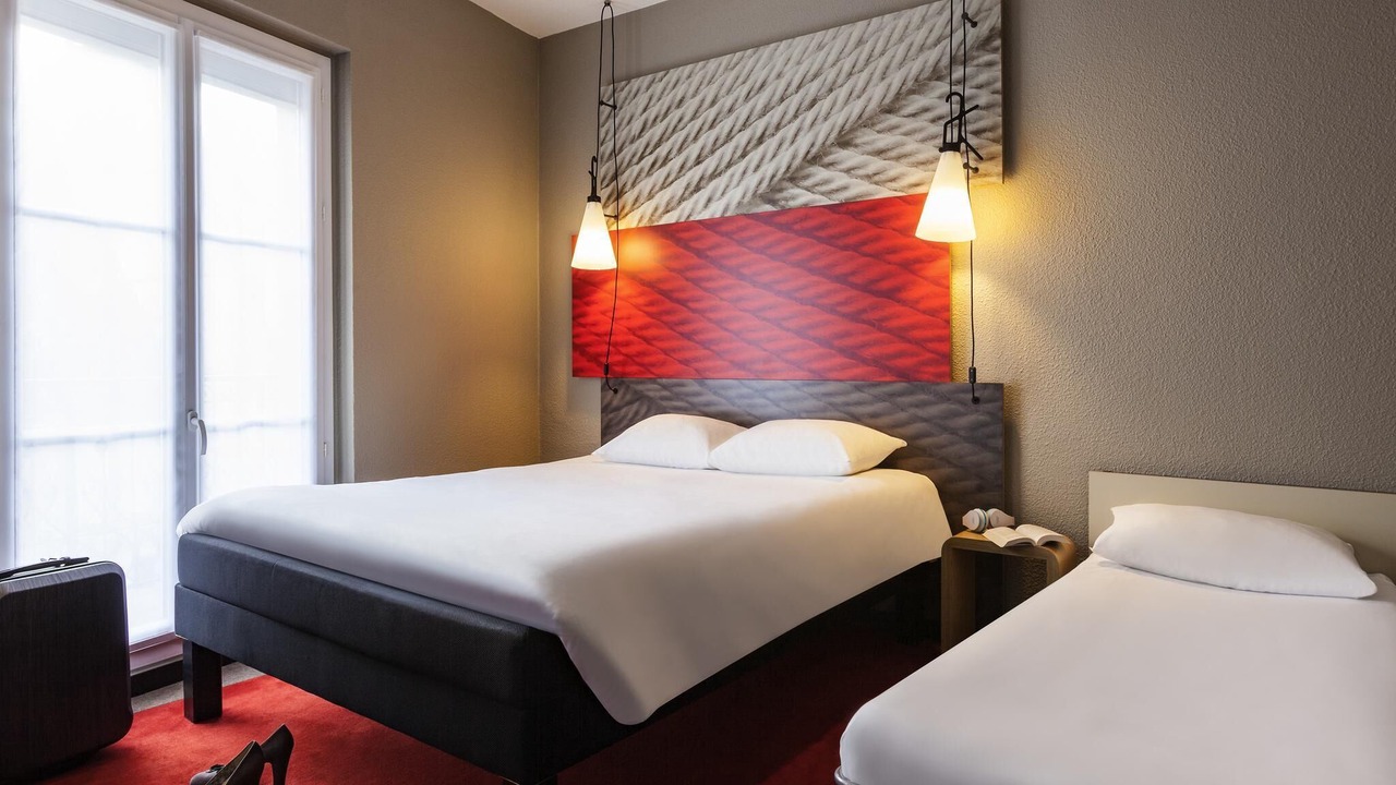 Photo of Bedroom in 10th Arrondissement