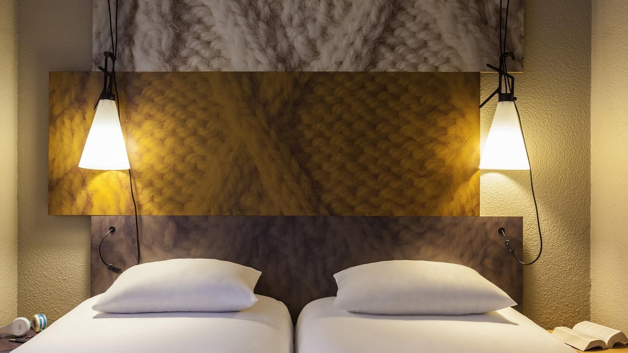 Photo of Bedroom in 10th Arrondissement