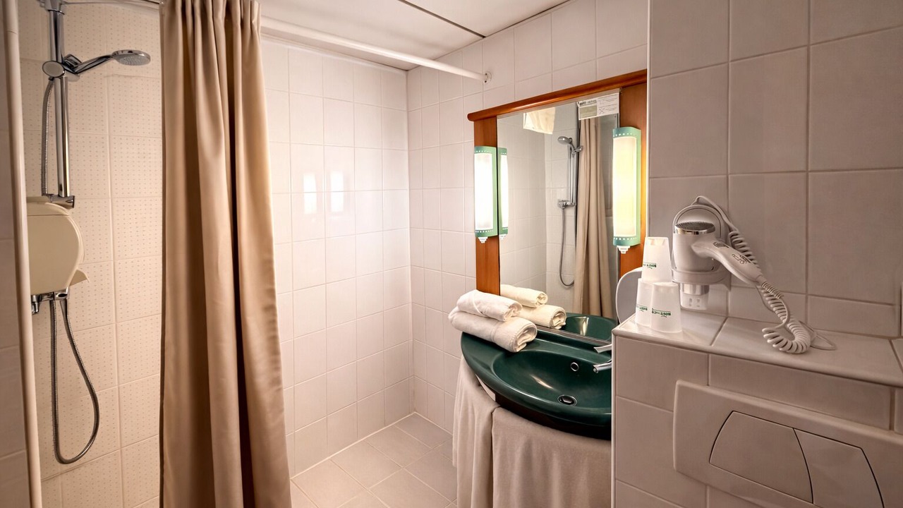 Photo of Bathroom in Calais