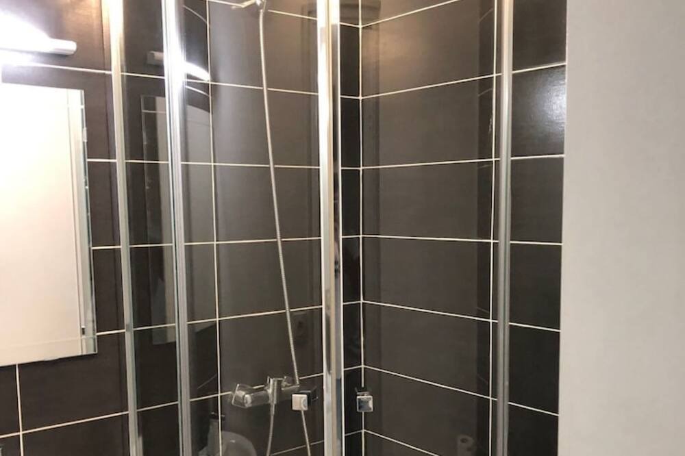 Photo of Bathroom in Hotel-de-Ville