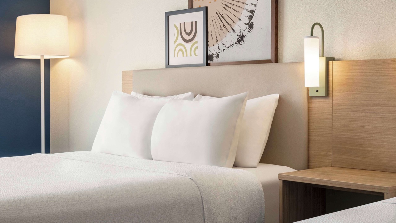 Photo of Bedroom in Florida Center