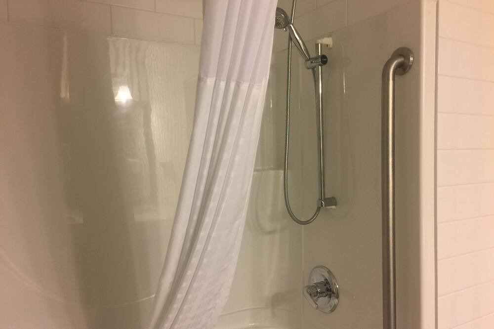 Photo of Bathroom in Banff Trail