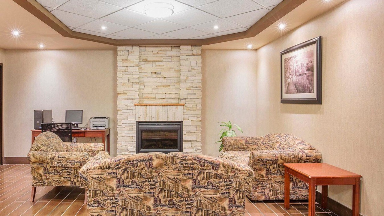 Photo of Others in Banff Trail