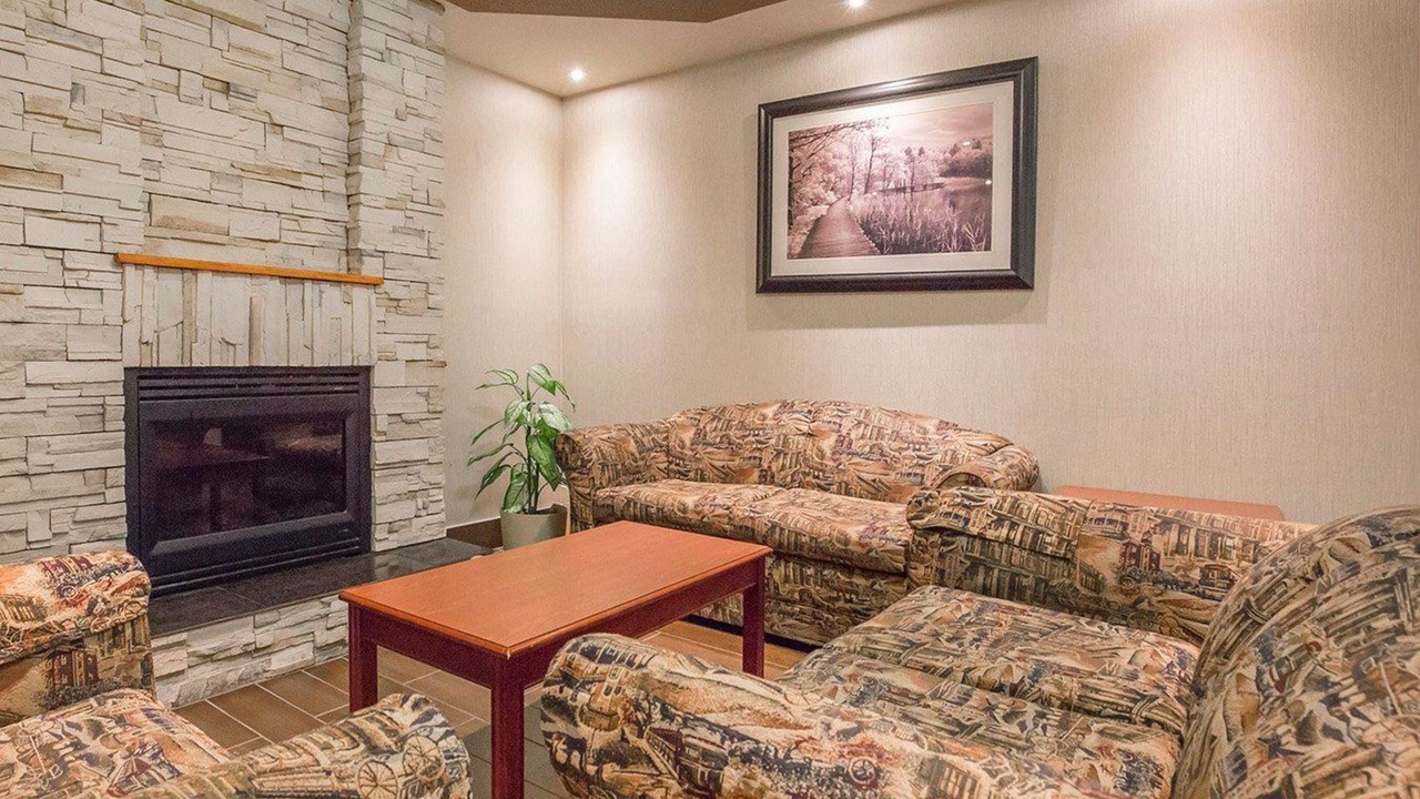 Photo of Others in Banff Trail