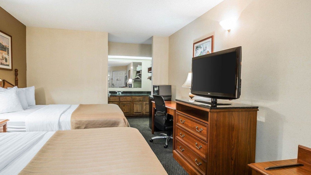 Photo of Livingroom in Bainbridge