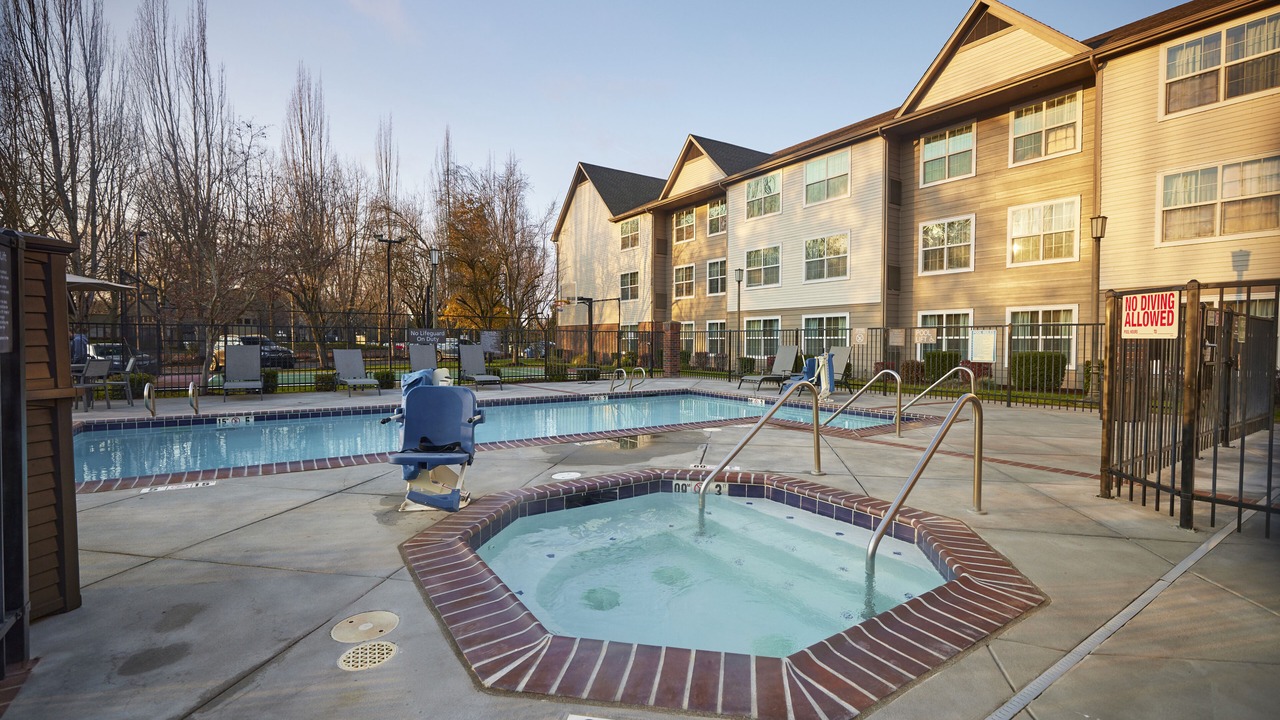 Photo of Outdoor in Cal Young