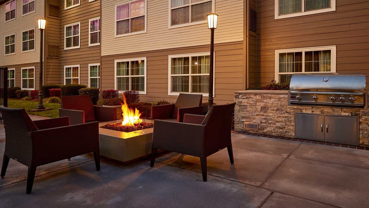 Photo of Outdoor in Cal Young