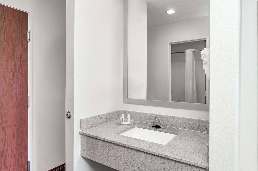 Photo of Bathroom in Scott