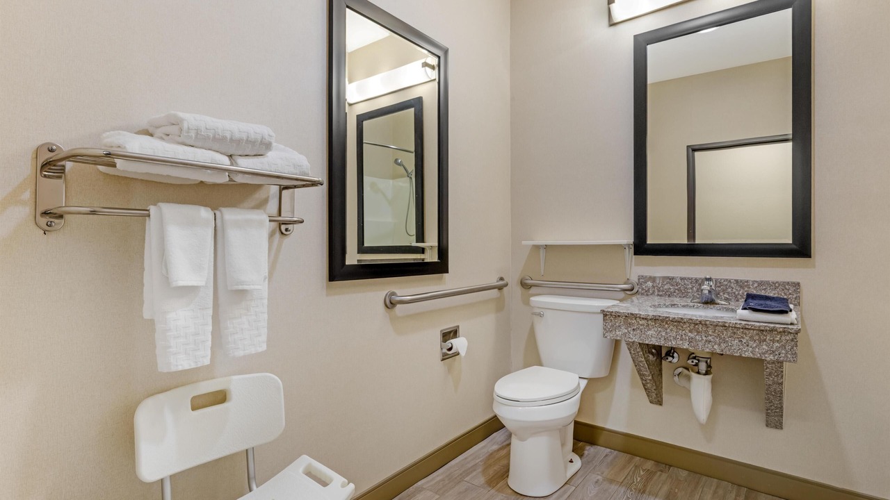 Photo of Bathroom in Neosho