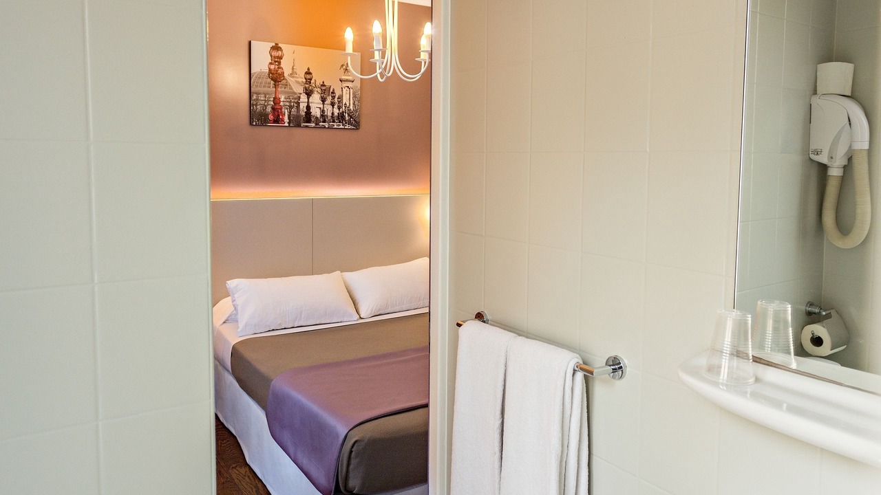 Photo of Bedroom in 11th Arrondissement