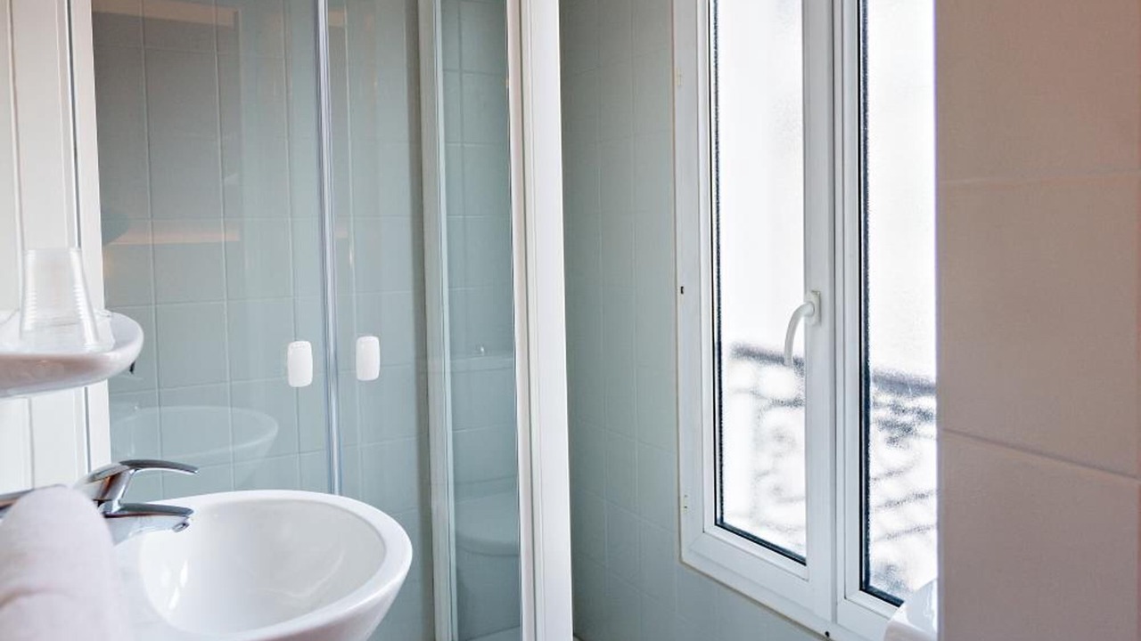 Photo of Bathroom in 11th Arrondissement