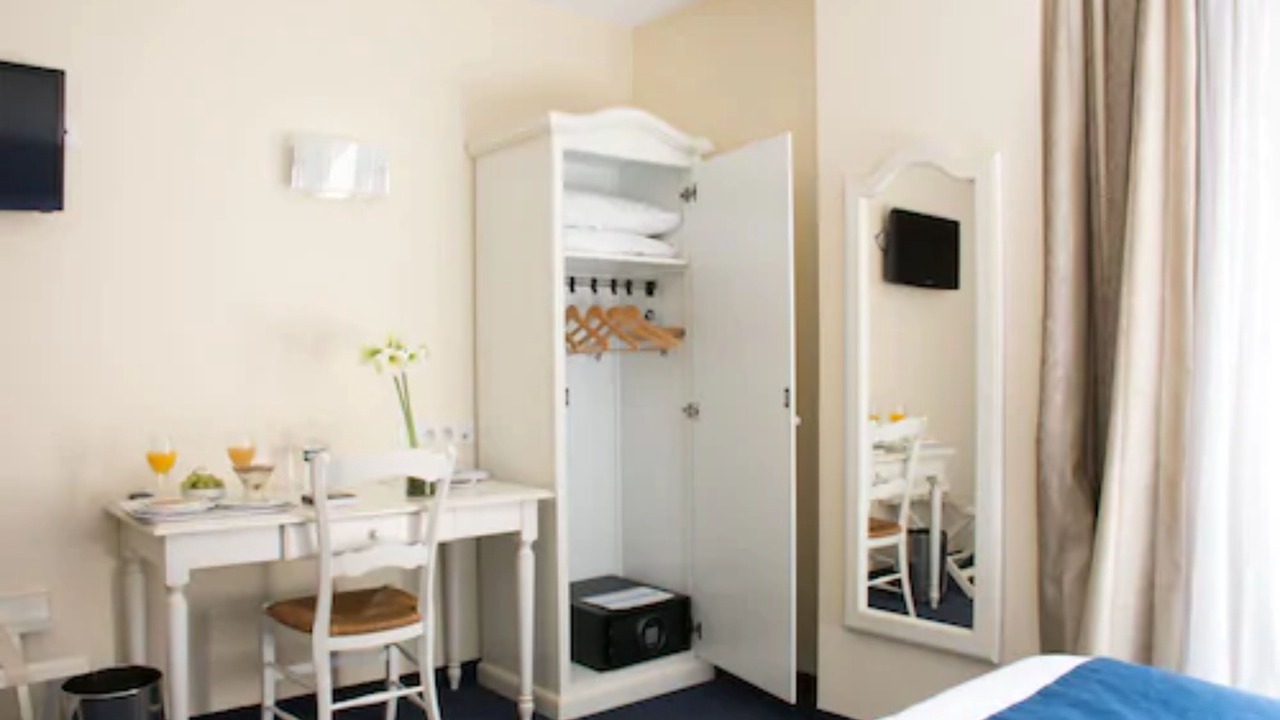 Photo of Bedroom in Manosque