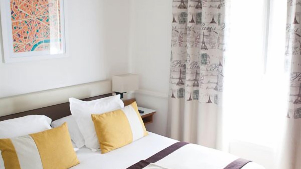 Photo of Bedroom in 13th Arrondissement