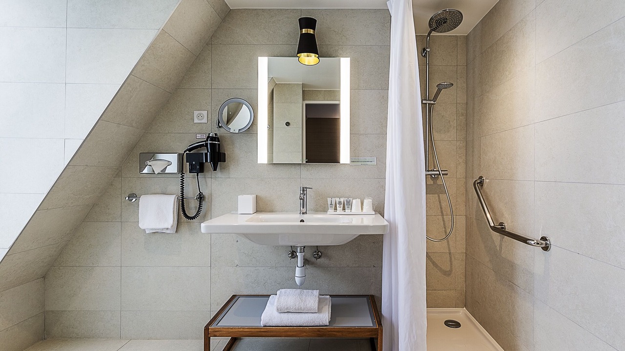 Photo of Bathroom in 13th Arrondissement