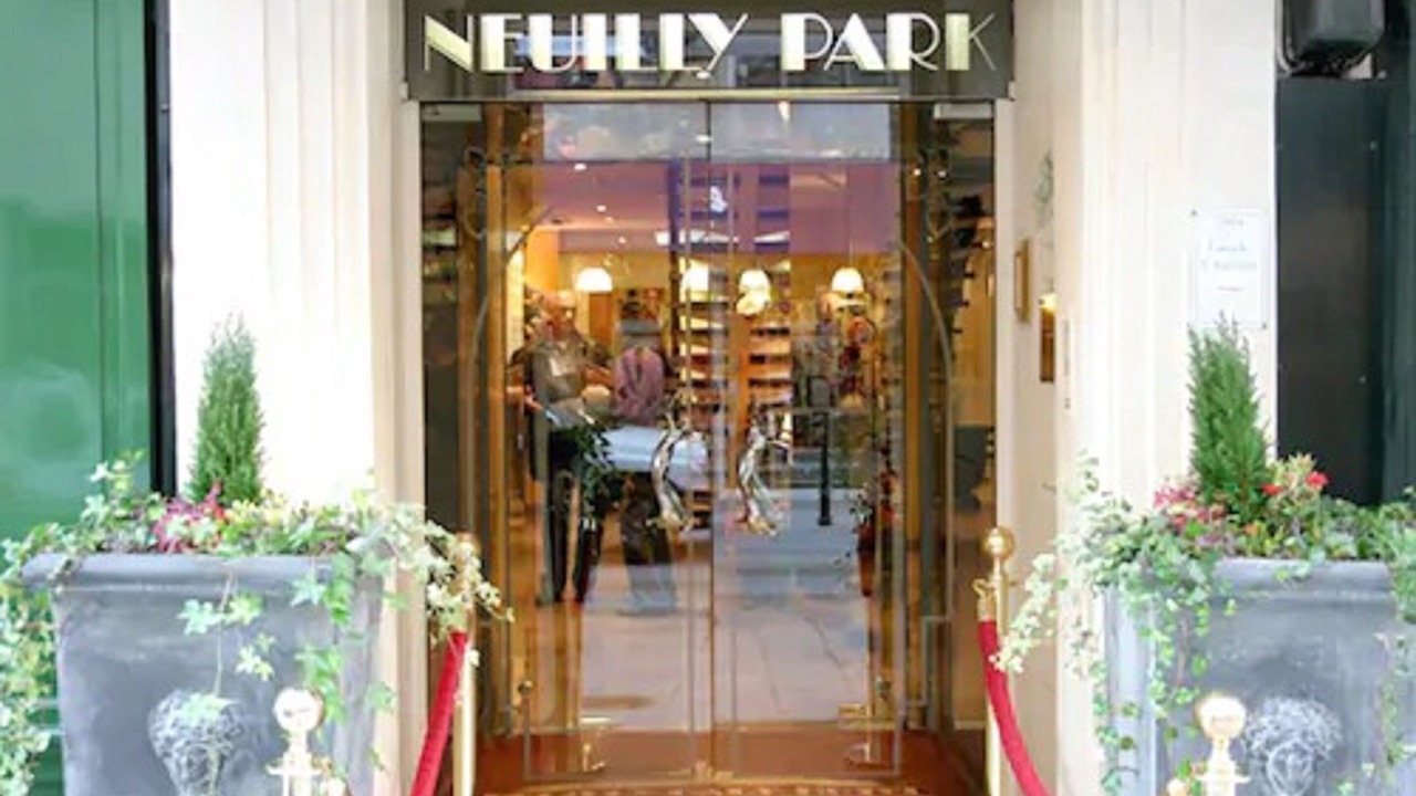 Photo of Others in Neuilly-sur-Seine