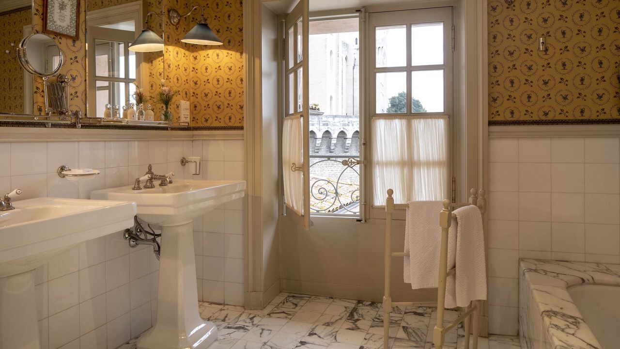 Photo of Bathroom in Avignon City Centre