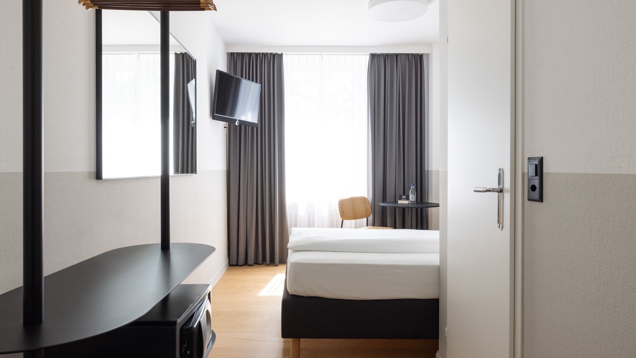 Photo of Bedroom in Center