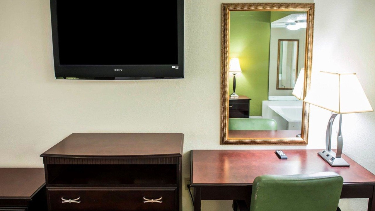 Photo of Bedroom in Chipley