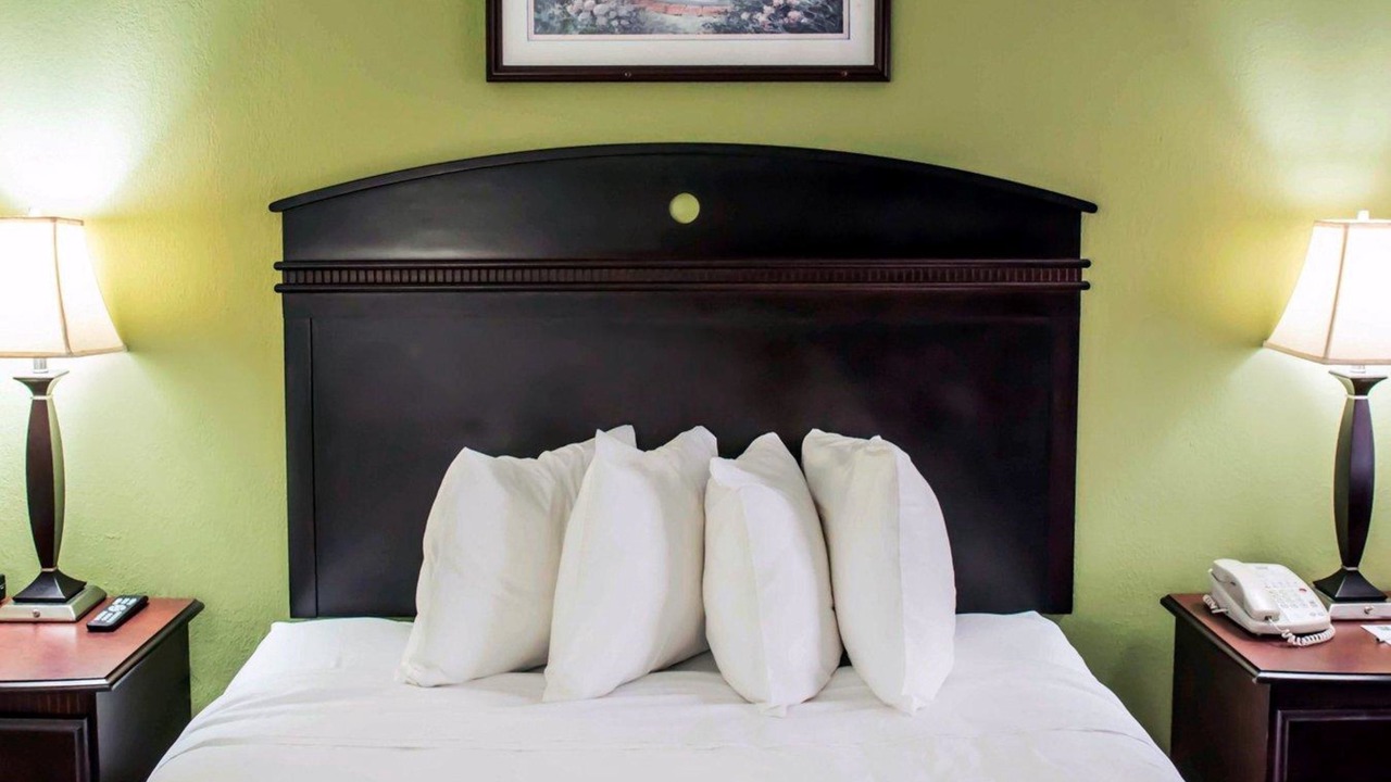 Photo of Bedroom in Chipley