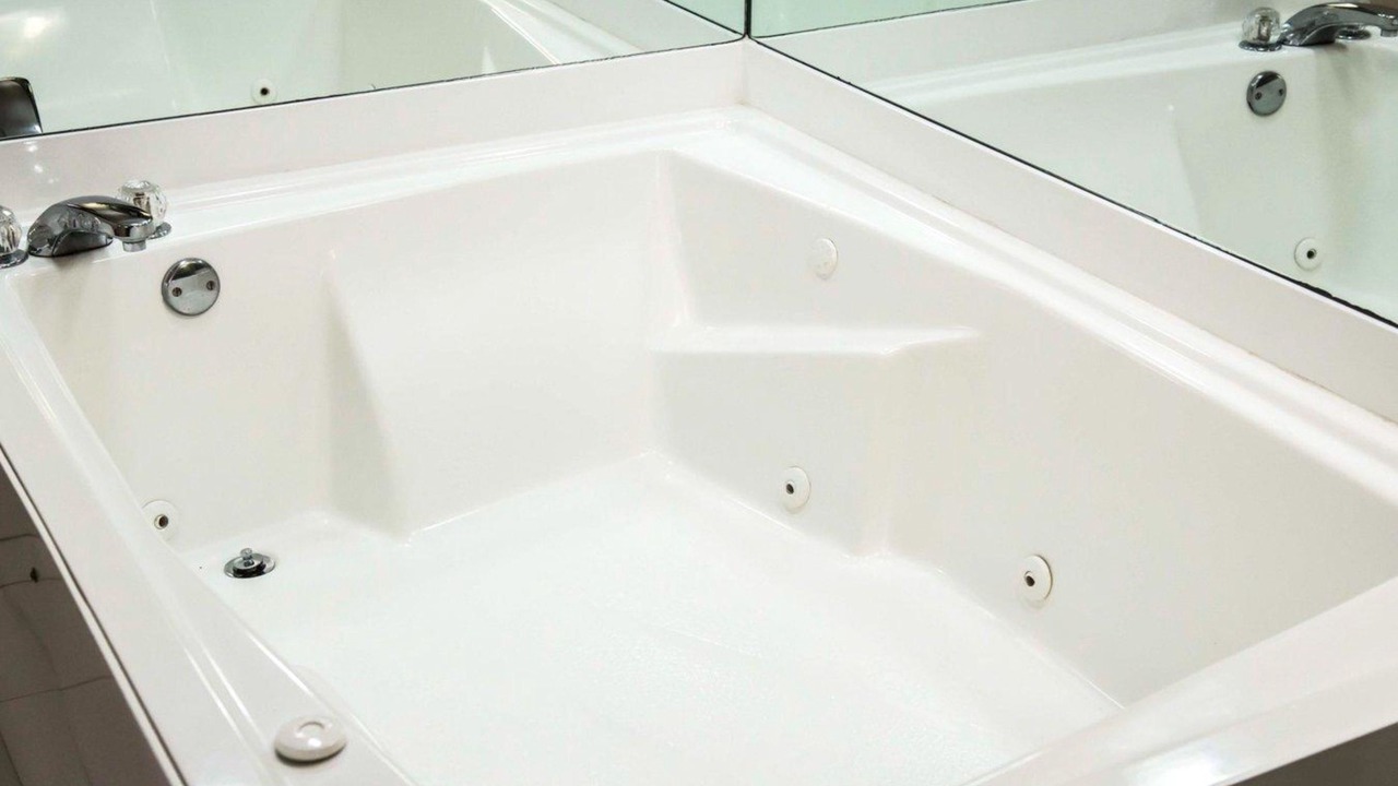 Photo of Bathroom in Chipley