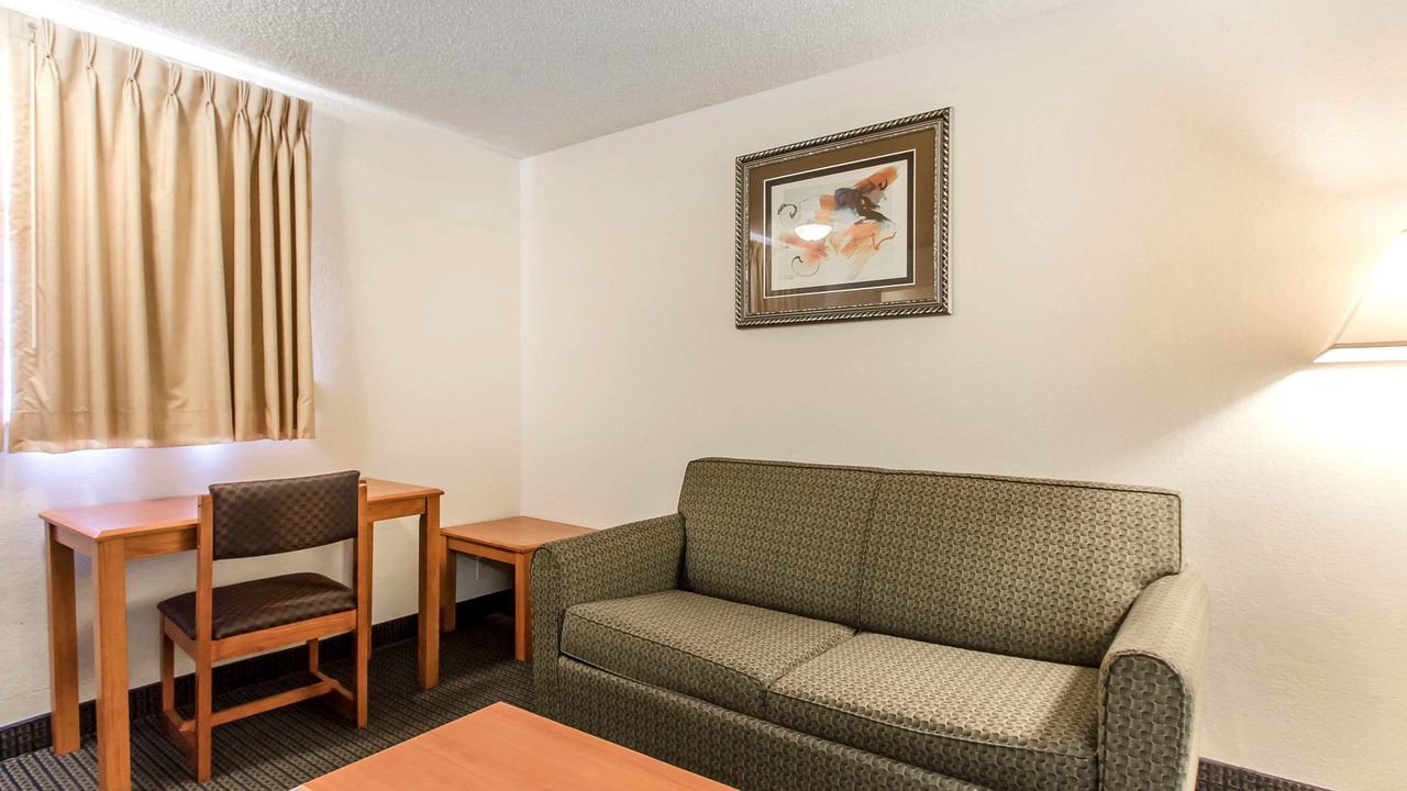 Photo of Bedroom in Clinton