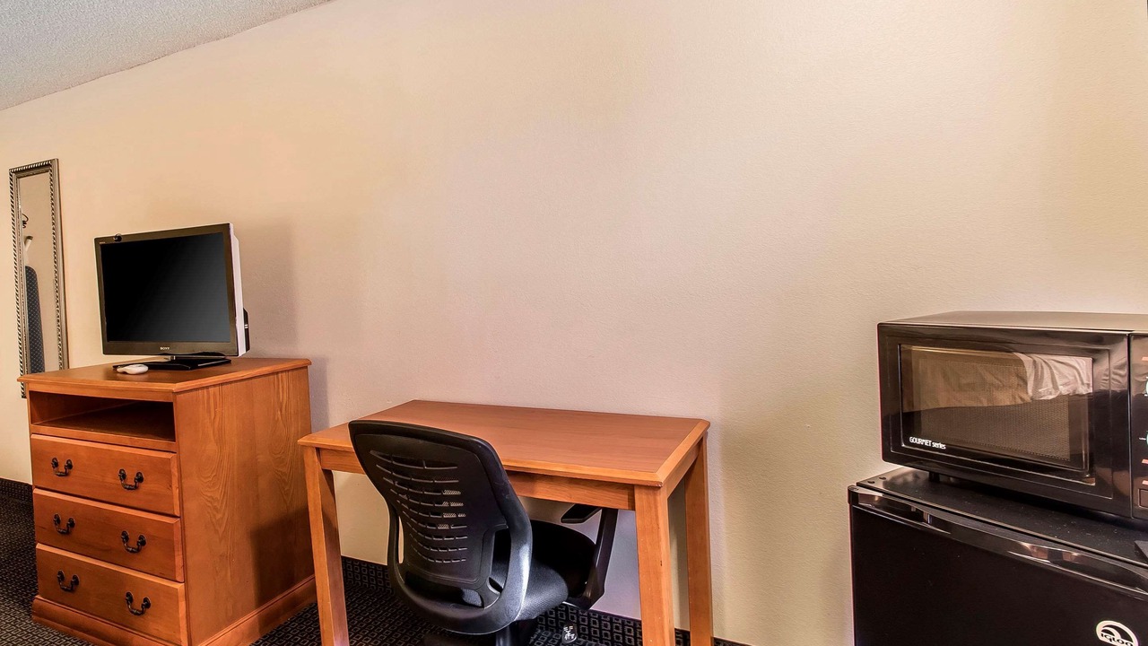 Photo of Bedroom in Clinton