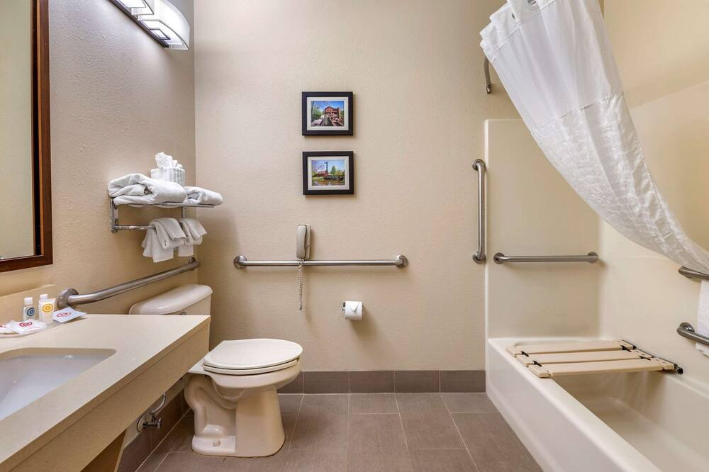 Photo of Bathroom in Elkhart