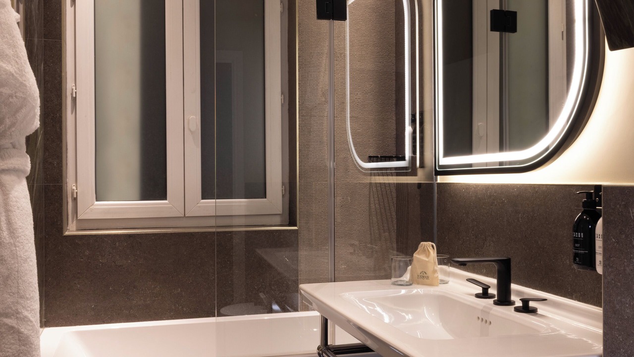 Photo of Bathroom in Chaillot