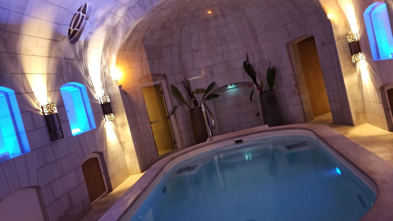 Photo of Others in Montbazon