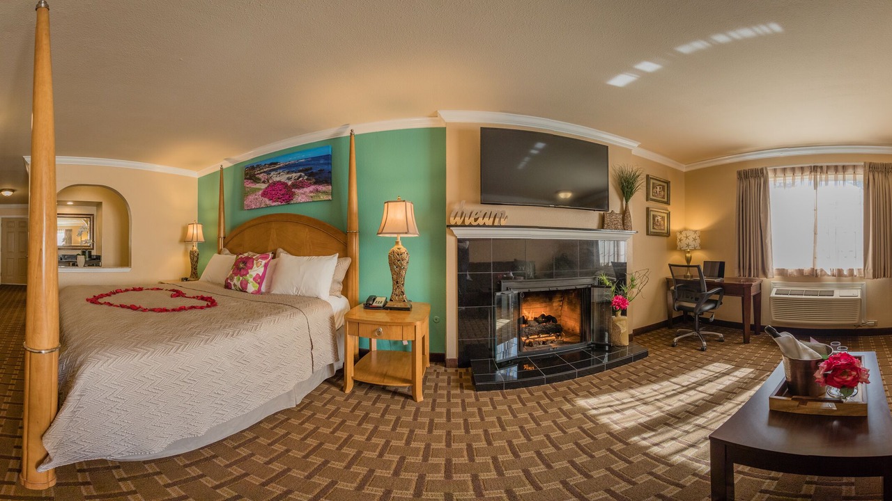 Photo of Bedroom in Downtown Monterey