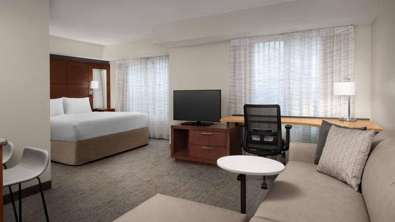 Photo of Livingroom in Overland Park