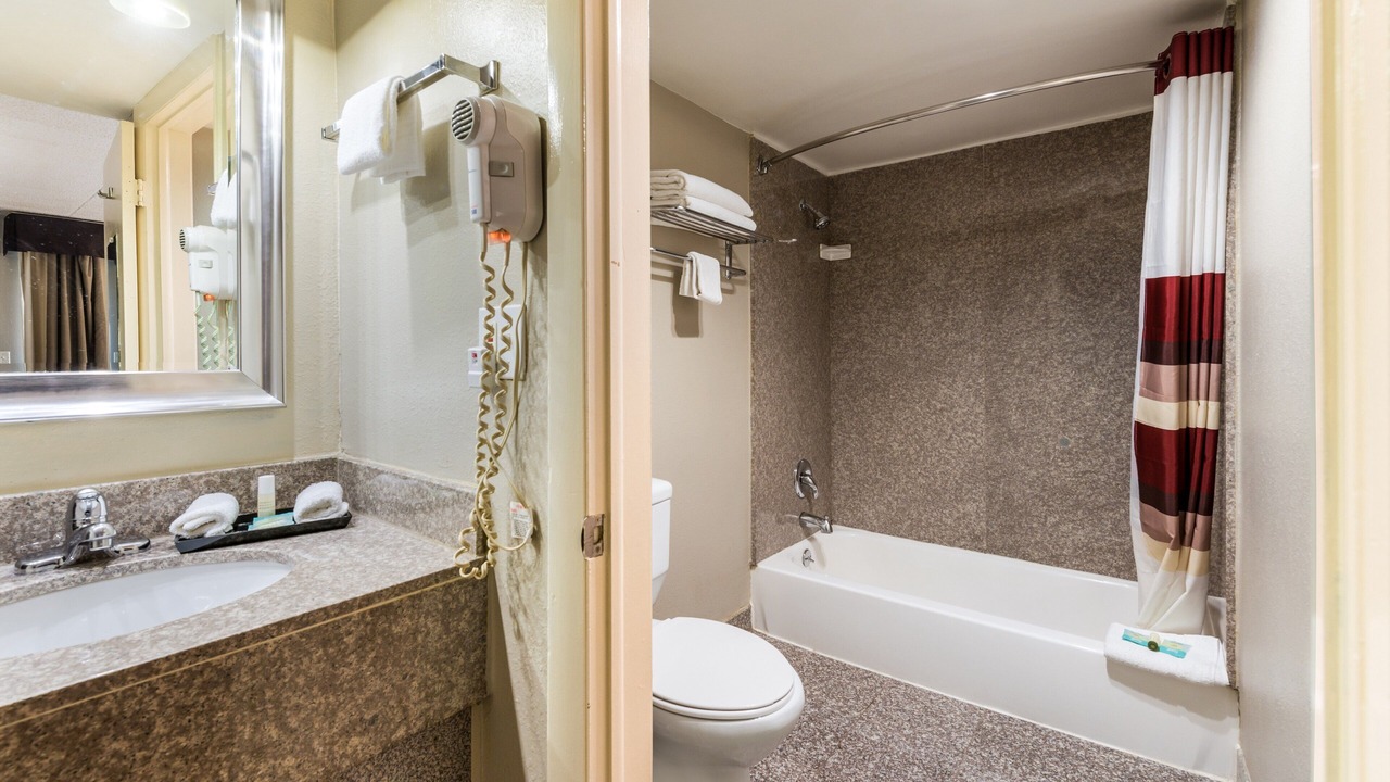 Photo of Bathroom in Morton Grove