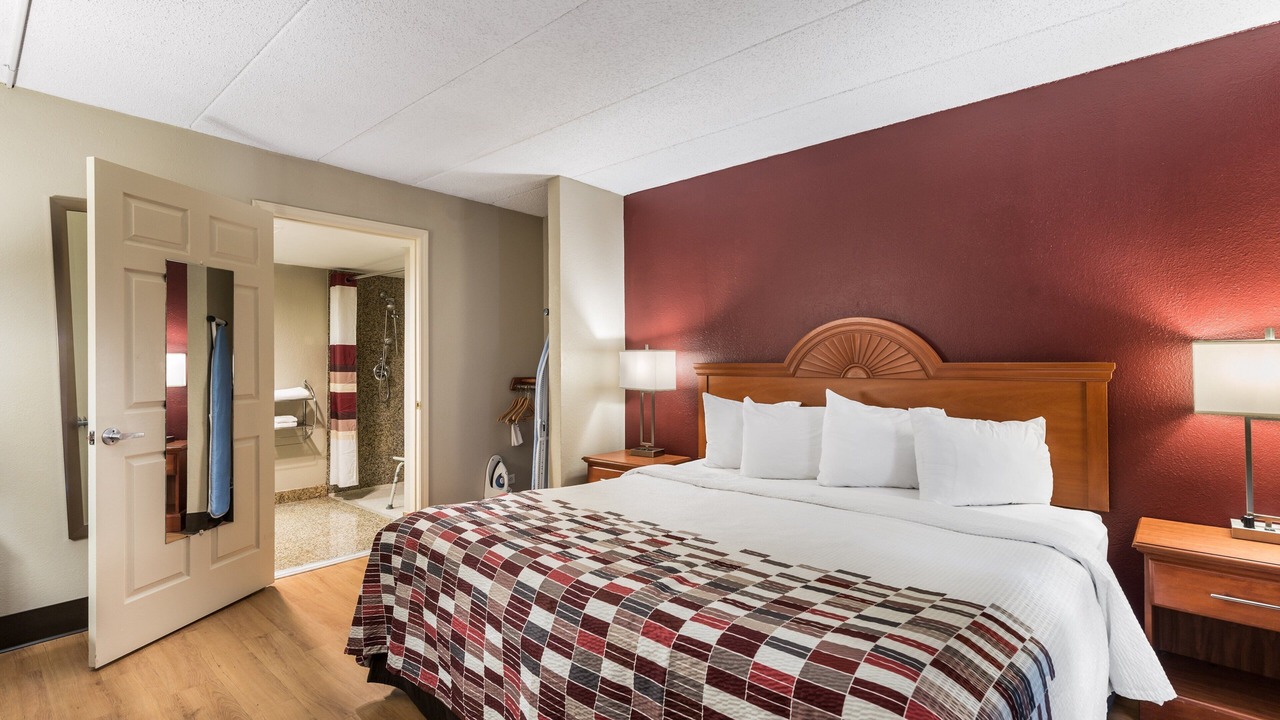 Photo of Bedroom in Morton Grove