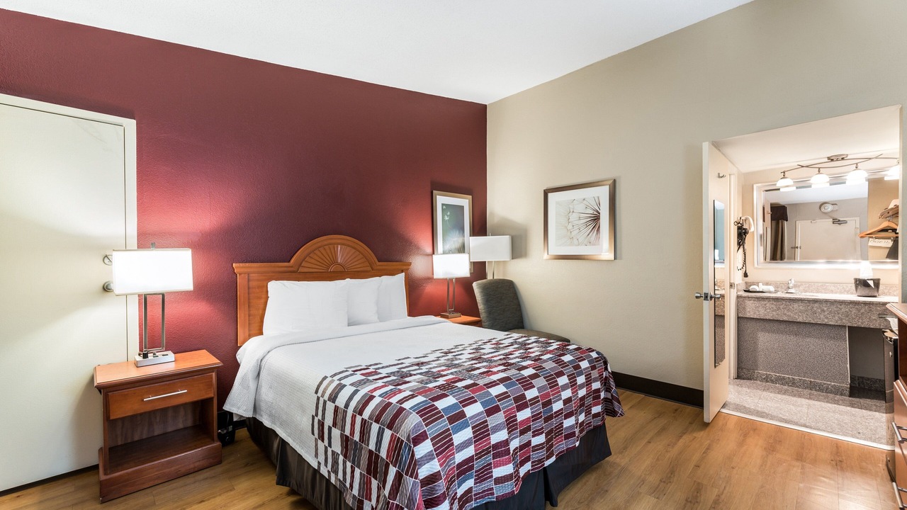 Photo of Bedroom in Morton Grove