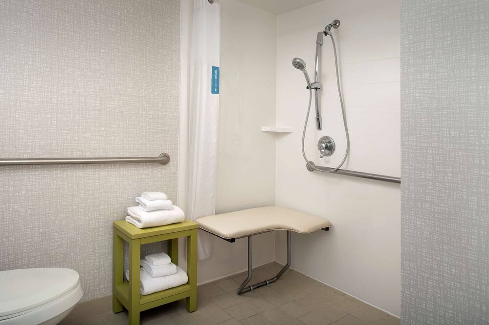 Photo of Bathroom in College Park