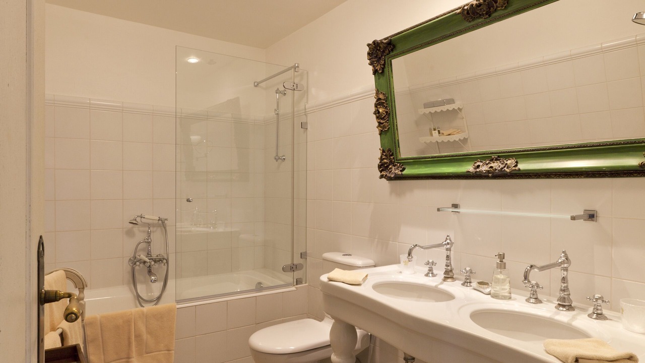 Photo of Bathroom in Port-Lesney
