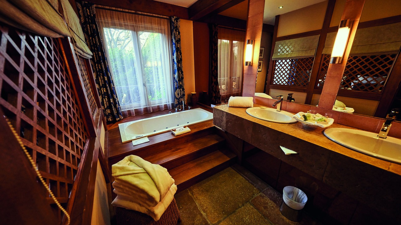 Photo of Bathroom in Saulieu