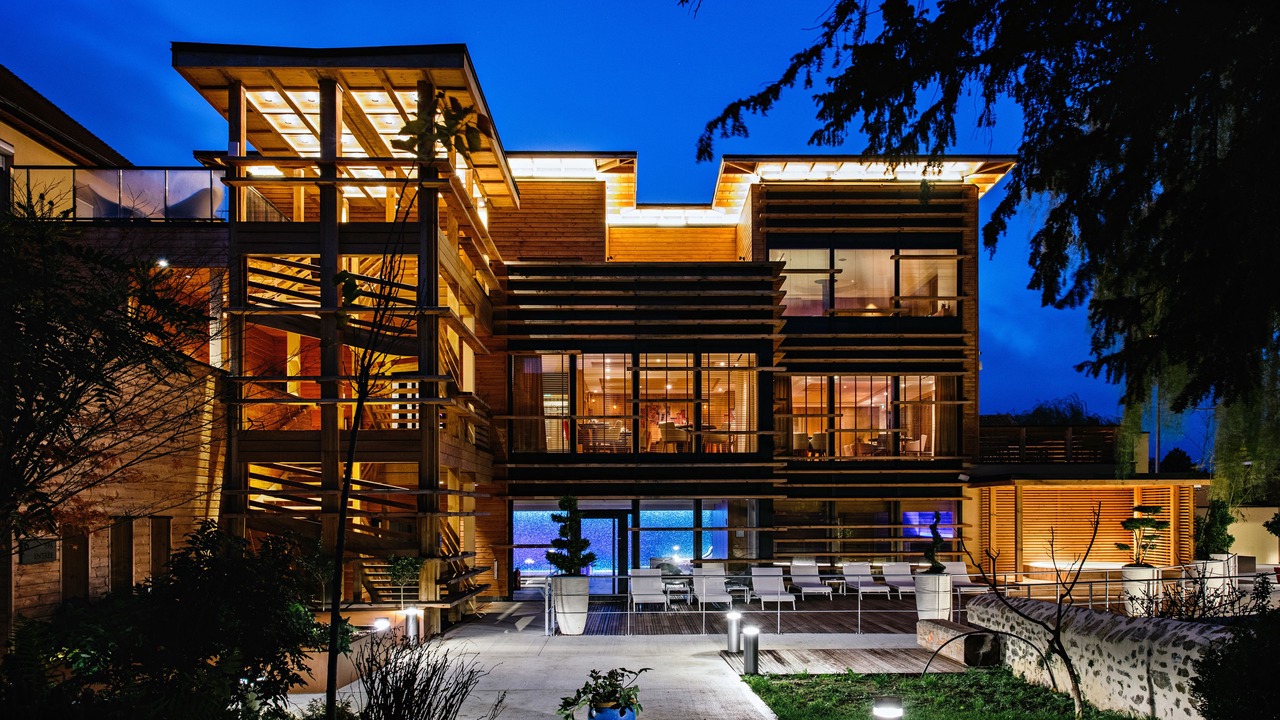 Photo of Buildings in Saulieu