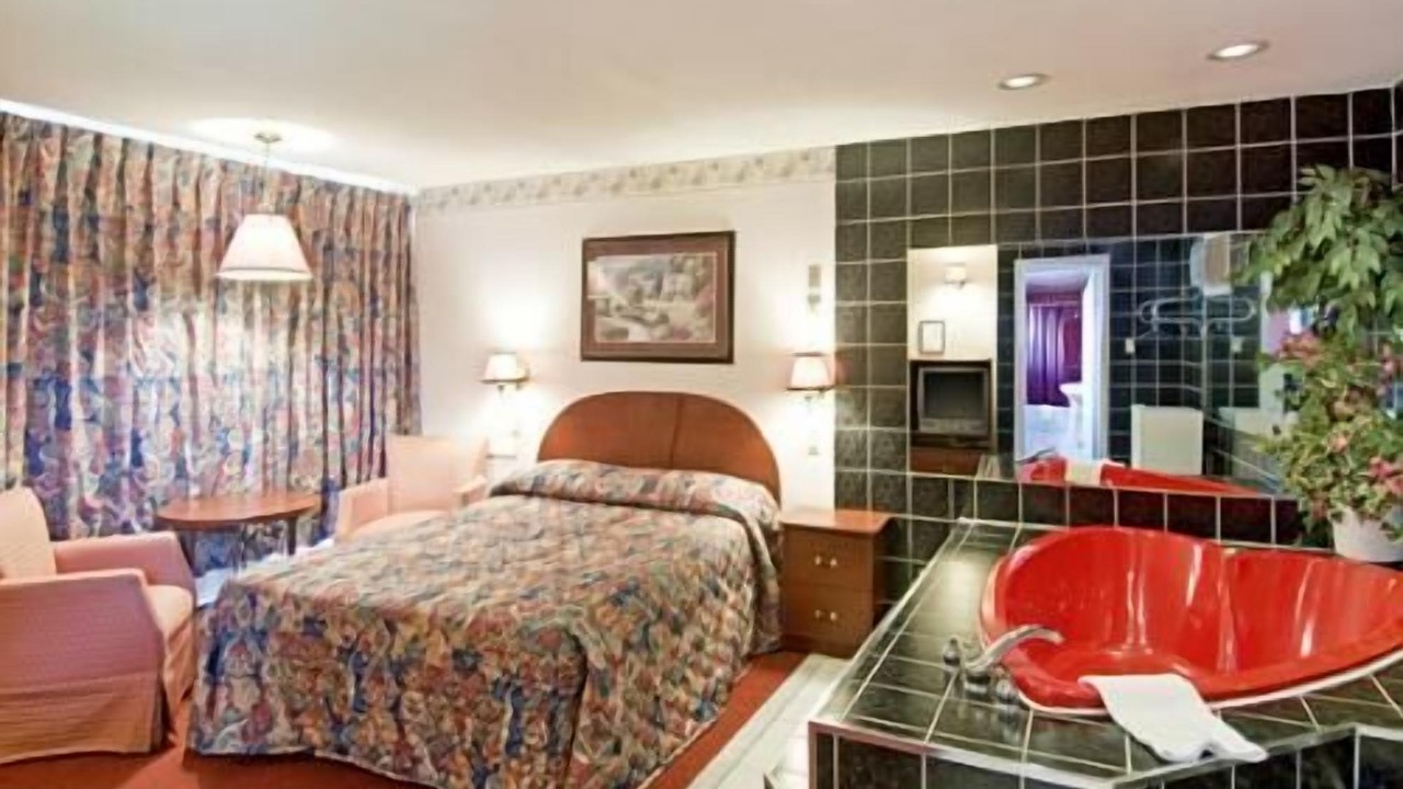 Photo of Bedroom in Thorold