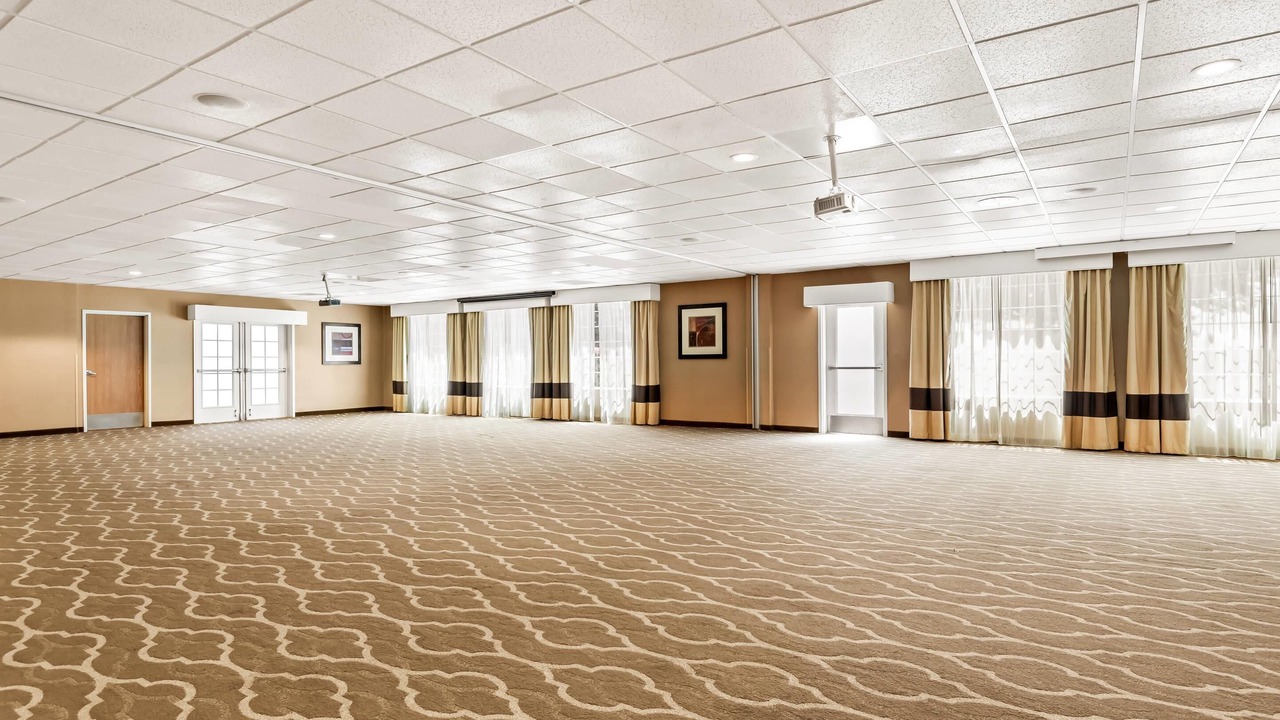 Photo of Others in Albany